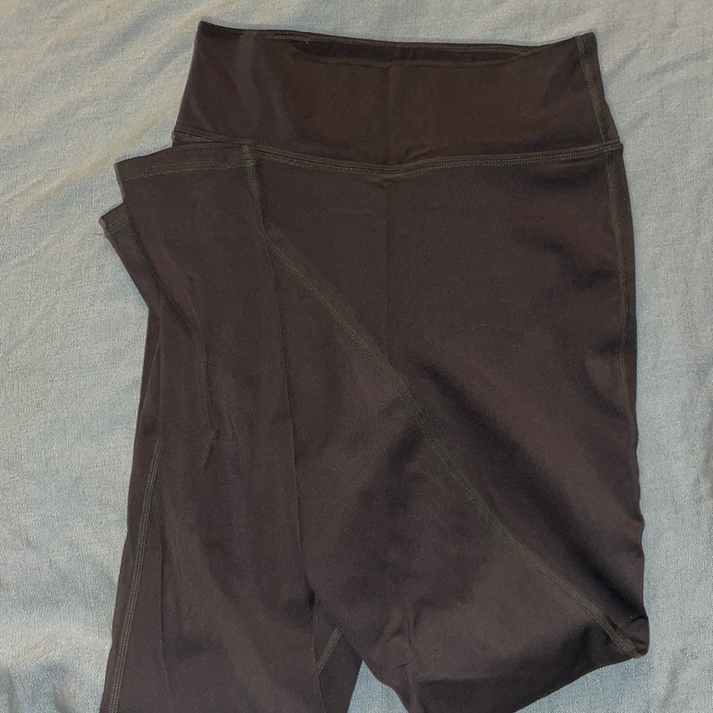 Green fabletics leggings